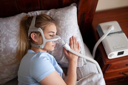 درمان خروپف با دستگاه CPAP